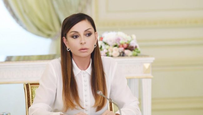 Qərb və Şərq mədəniyyətlərini birləşdirən düşüncə körpüləri    