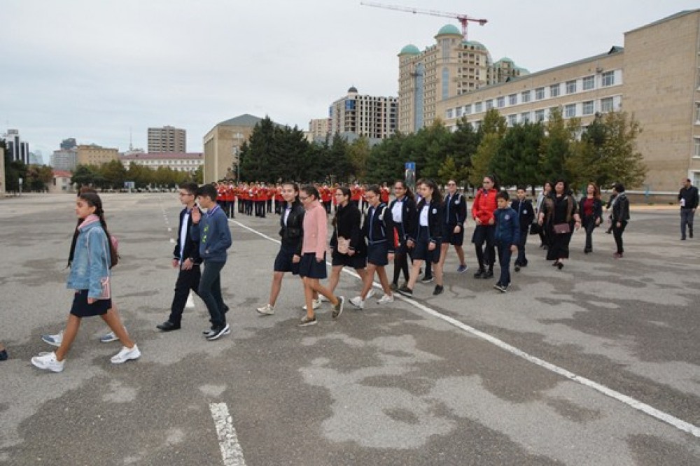 Şagirdlər Silahlı Qüvvələrin Təlim və Tədris Mərkəzində