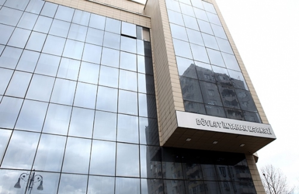 “Dövlət qulluğu vəzifələrinin tutulması məqsədilə müsahibənin keçirilmə qaydaları” mövzusunda təlim keçirildi
