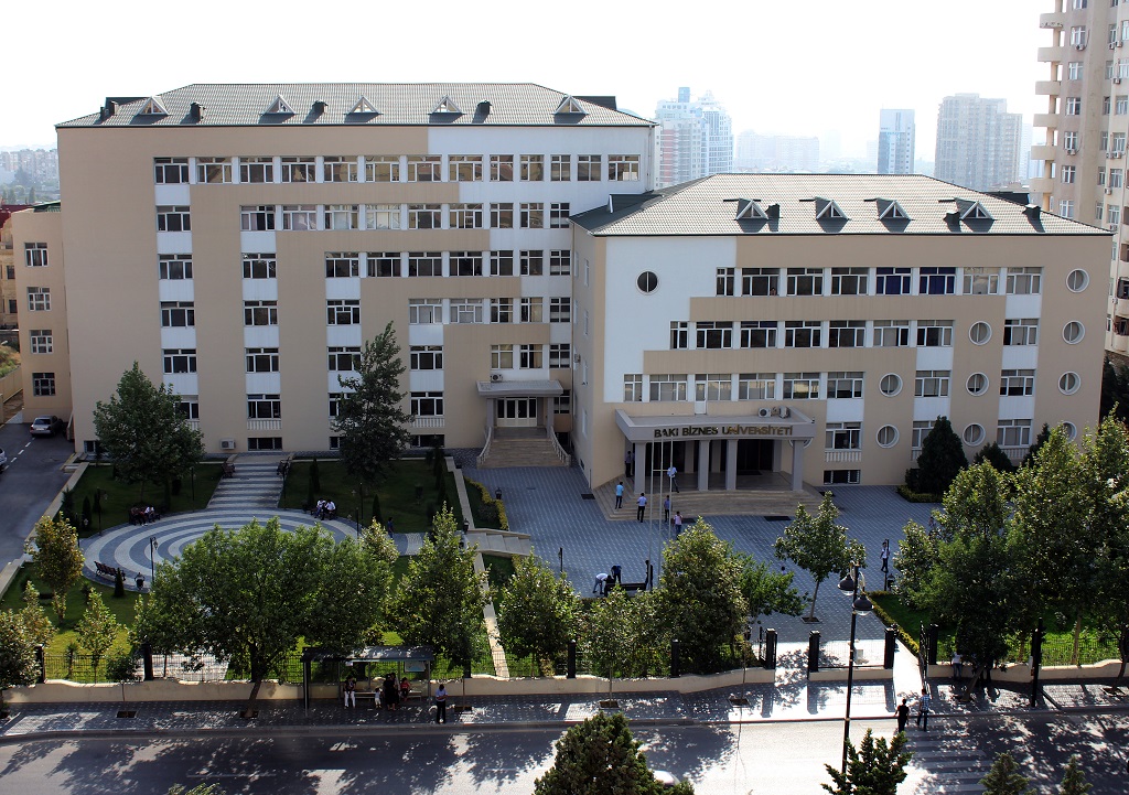 Bu universitet  “qəribə qadağa”sına aydınlıq gətirdi – “Tamamilə yanlışdı, tam sərbəstdirlər”