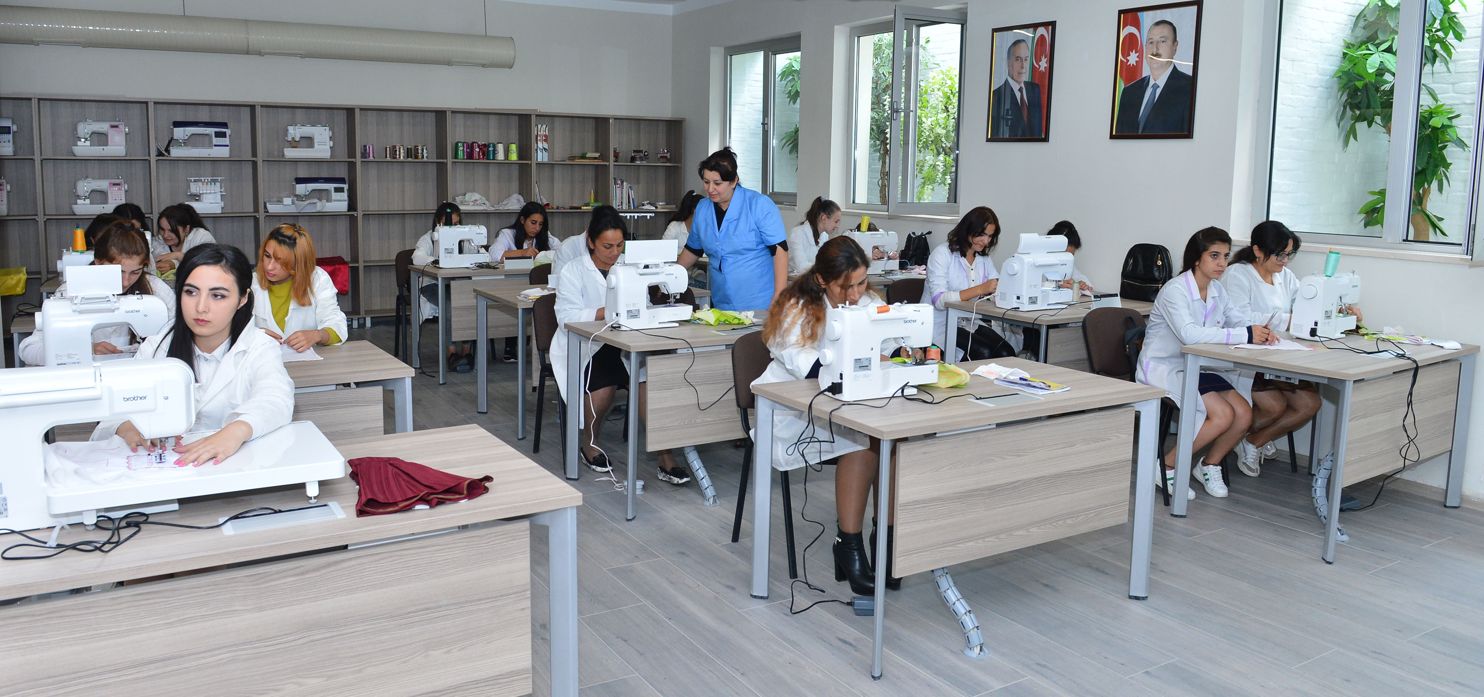 11 illik müəllimlikdən sonra peşə təhsilini seçdi  