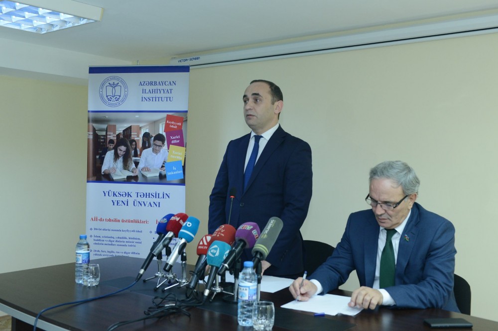 İlahiyyat İnstitutuna plan yerləri 100 faiz dolub
