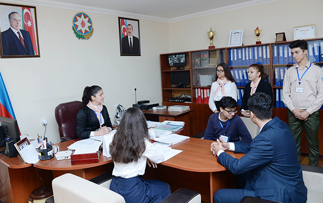 Bakıda şagird məktəb direktoru oldu