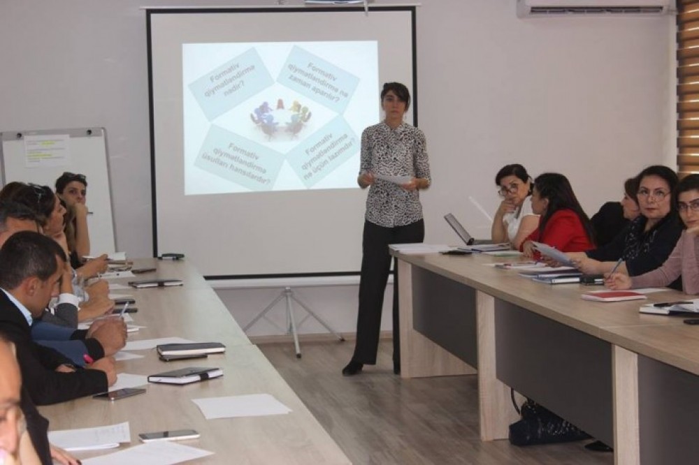Təhsil işçiləri formativ qiymətləndirməyə dair müzakirələr apardılar