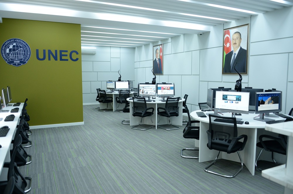 UNEC-də “24/7 kitabxana” fəaliyyətə başladı - Foto