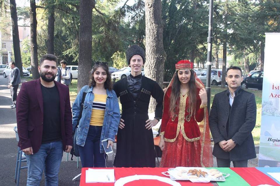 Tələbələr Türkiyədə Azərbaycanı tanıtdılar 