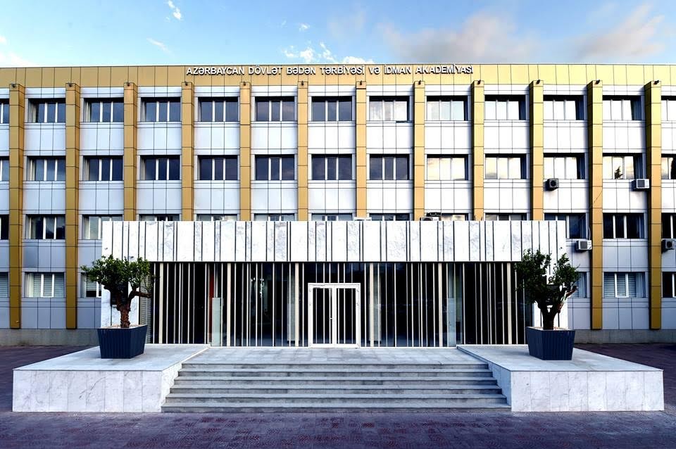 Bədən Tərbiyəsi və İdman Akademiyası kafedra müdiri və professor axtarır