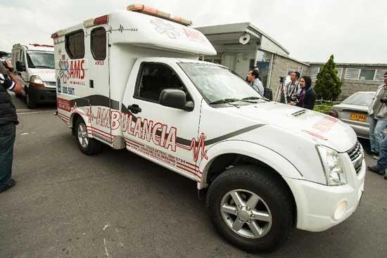 Məktəbliləri aparan avtobus ağaca çırpıldı - Ölən və yaralananlar var