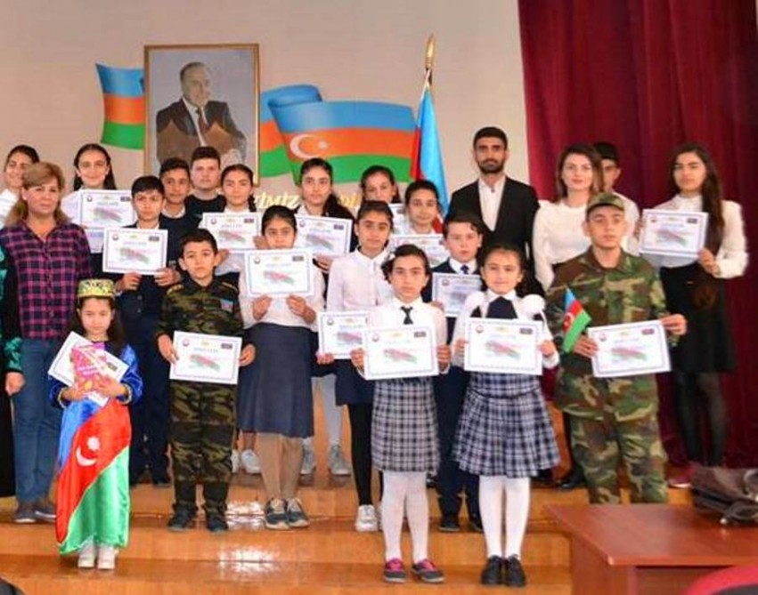 Bakı məktəbliləri arasında keçirilən müsabiqələrin qalibləri mükafatlandırıldı