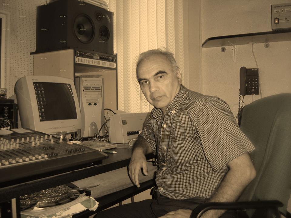 Cavanşir Quliyev kimsəsiz adaya özüylə bu kitabları aparacaq – Bəstəkarın “Kitab çantası”