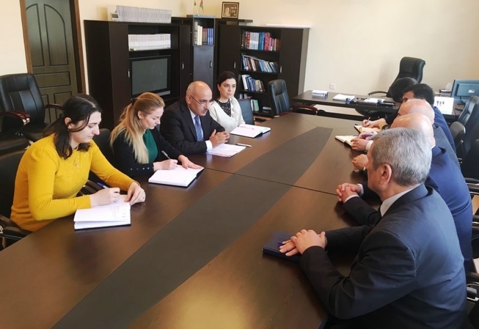 UNEC-in müəllimləri bələdiyyə işçilərinə tövsiyələr veriblər - FOTO