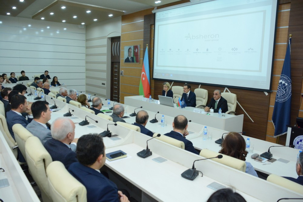 UNEC və “Absheron Hotel Group” turizm sahəsi üzrə əməkdaşlığa başlayır