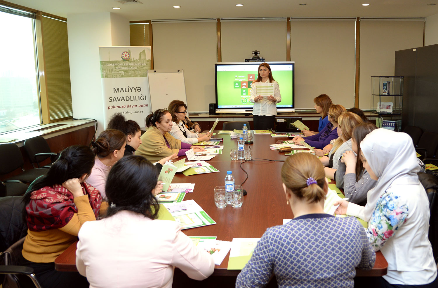 Müəllimlərin maliyyə savadı artırılacaq