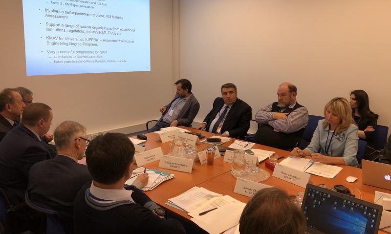 BDU-nun professoru Vyanada STAR-NET-in iclasda çıxış edib