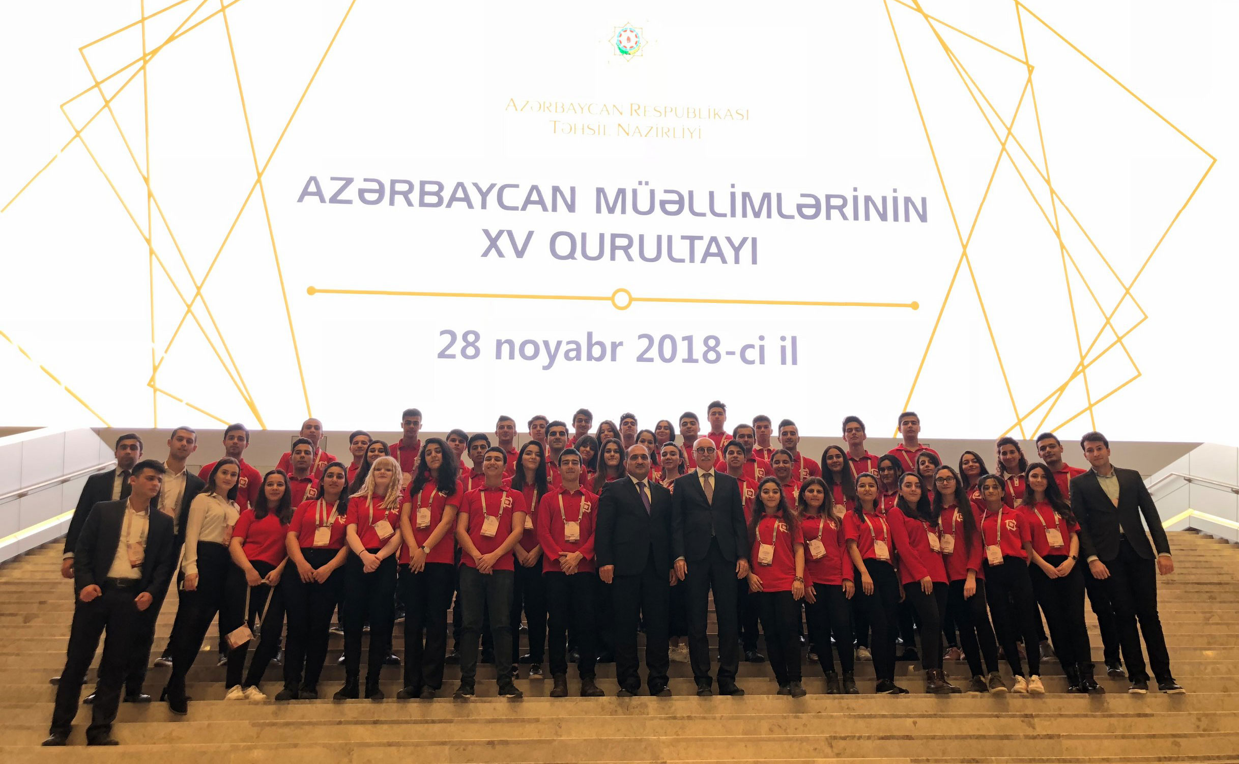 Tələbə-könüllülərdən müəllimlərin XV qurultayına dəstək - FOTO  