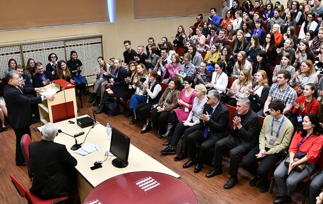 Akif Əlizadə universitetdə mühazirə oxudu