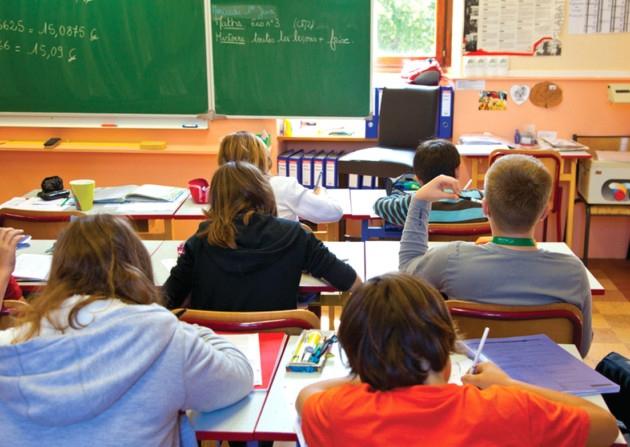 Fransada liseylər bağlandı - Etiraz böyüyür    