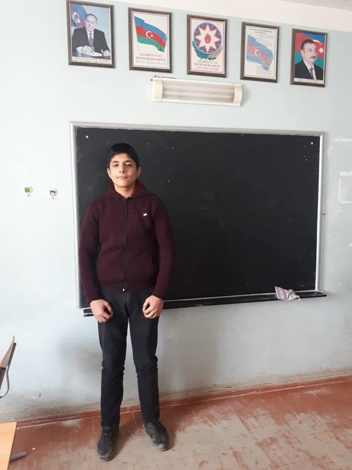 “Dərsdən “2”alanda vecimə olmadı, onu düzəldib “5” etdik” – IX sinif şagirdi ilə “Atüstü söhbət”  