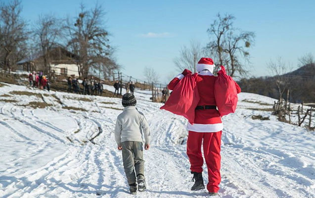 Nazirlikdən şaxta babadan hədiyyə istəyən şagirdlə bağlı AÇIQLAMA