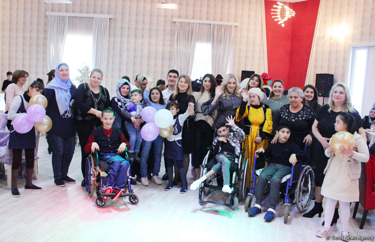 Bakıda “Uşaqları güldürək ki, dünya gülsün” adlı aksiya keçirilib  - FOTO