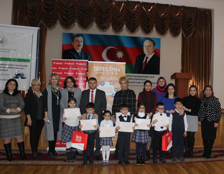Bakcell qalib məktəbliləri mükafatlandırdı - FOTO