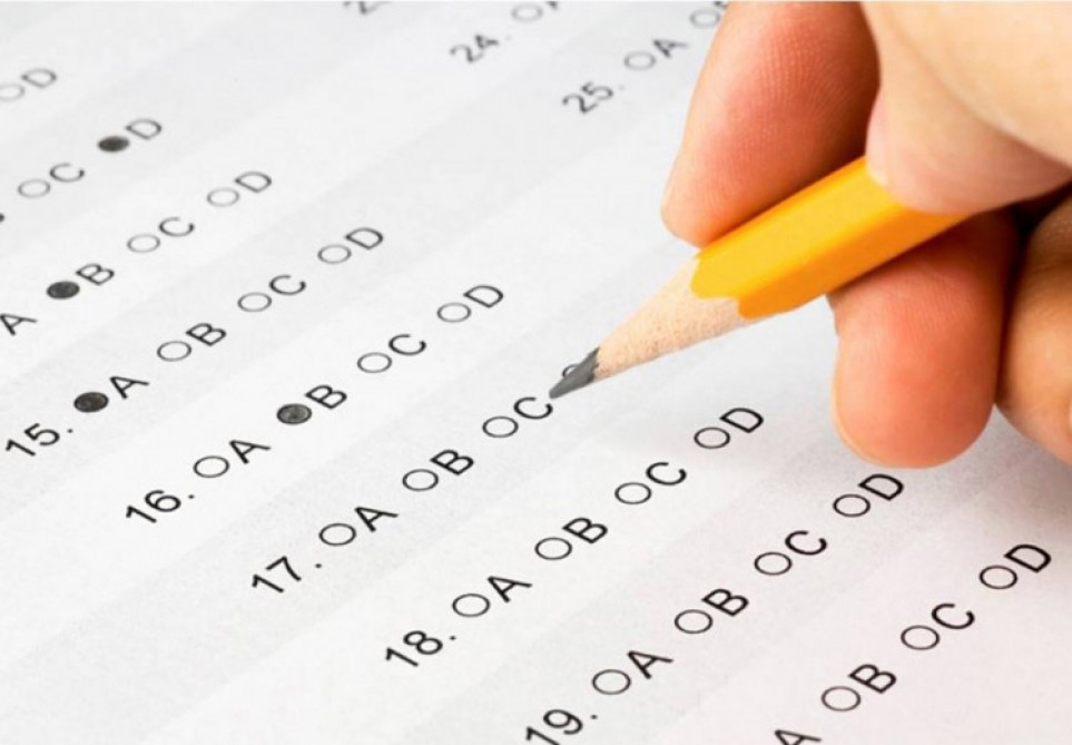 Attestat almaq istəyənlərin nəzərinə - Sənəd qəbulu başa çatır  