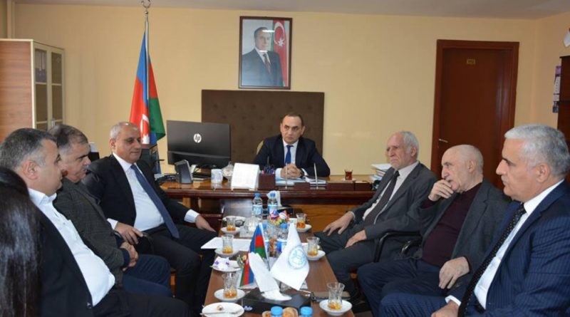 İlahiyyat İnstitutunun rektoru İctimai Nəzarət Şurasının üzvləri ilə görüşüb  