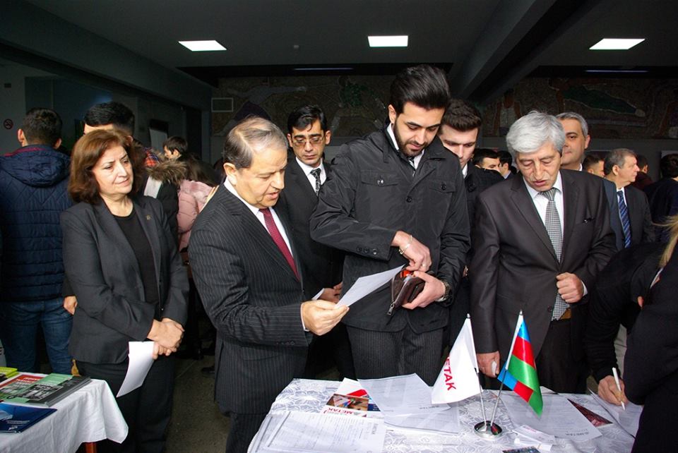 AzTU-da Karyera Sərgisi keçirilib - FOTO