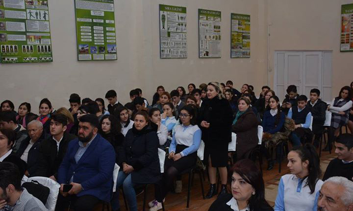 Abşeron məktəblərində rəqəmsal ödənişlə bağlı təlimlərə start verildi