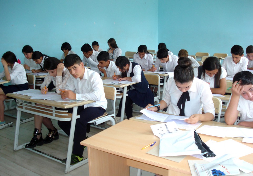 9-cu sinif üzrə buraxılış imtahanlarının keçirilməsi qaydaları açıqlandı