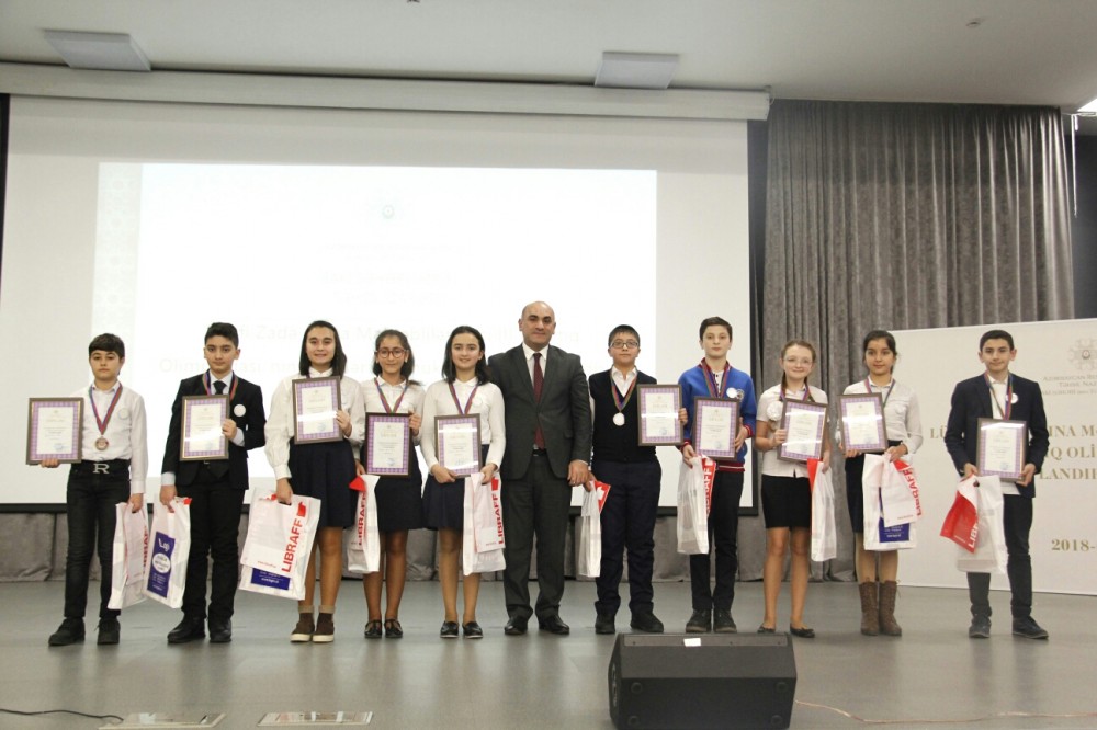 Məntiq olimpiadasının qalibləri və təhsil işçiləri mükafatlandırıldılar