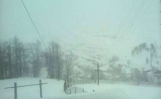 Qonşu ölkədə məktəblər bağlandı - Qarlı hava səbəbindən