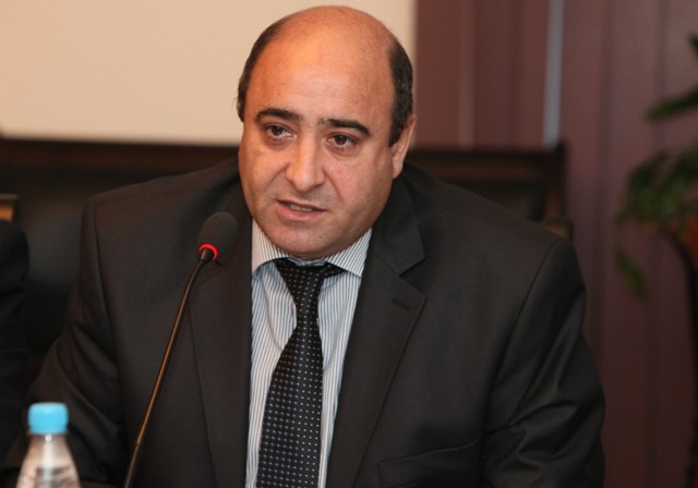 Dil və ədəbiyyat dərslərinin tədrisi məsələləri     