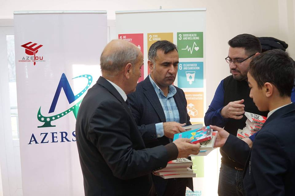 AzEdu.az  və müəllifin dağlara apardığı kitab sovqatı – Şagird sevincinin videosu  