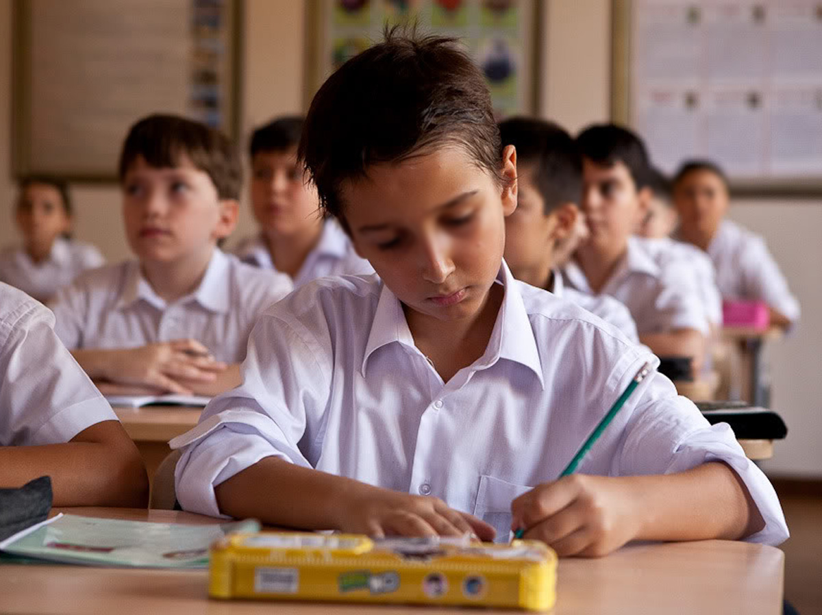 Şagird xərcləri ilə bağlı heyrətləndirici təkliflər – “Nəqliyyat, isti yemək və meyvə pulsuz olmalıdır”  