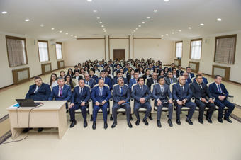 Təhsil naziri yeni fəaliyyətə başlayan gənc müəllimlərlə görüşb