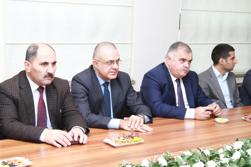 İctimaiyyət nümayəndələri AzMİU-da imtahan prosesini izləyib - FOTO