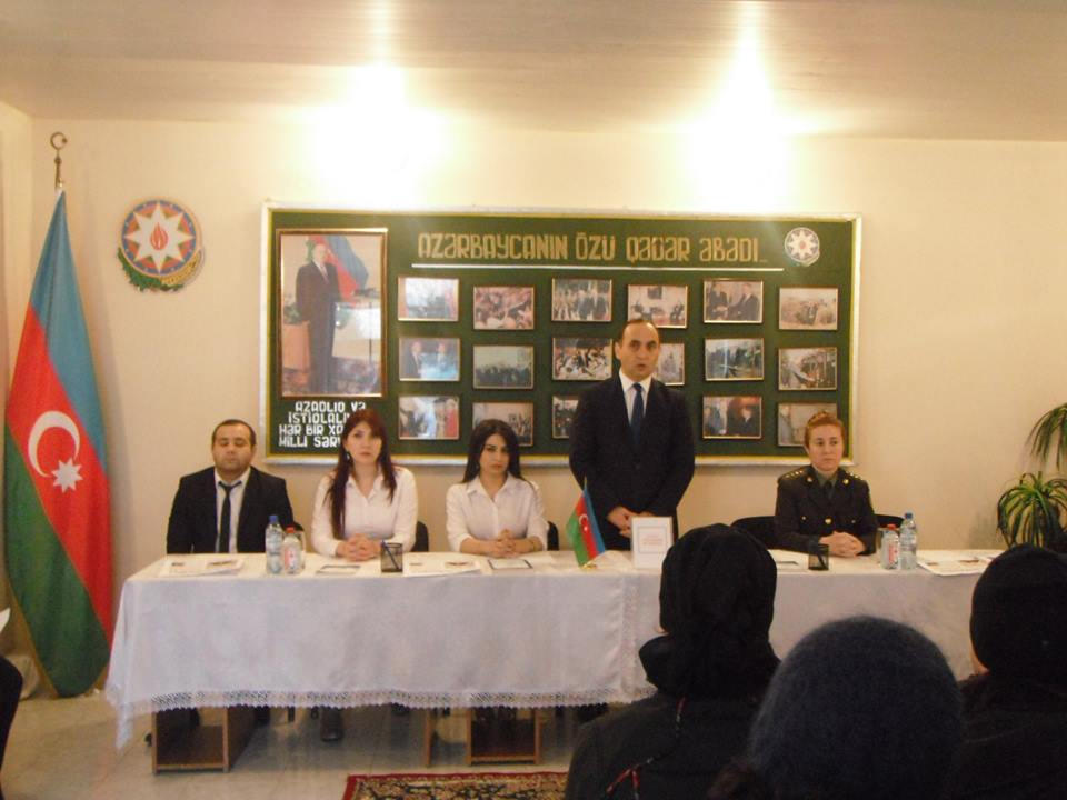 Rektor qadın məhbuslarla görüşüb