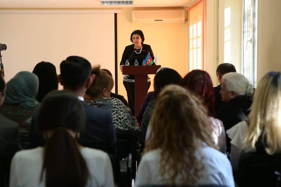 Rektor şəhid ailələri ilə görüşdü - FOTO