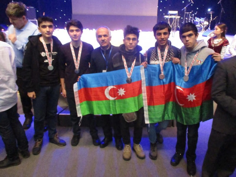 Azərbaycanlı məktəblilər Beynəlxalq olimpiadada 5 medal qazandı