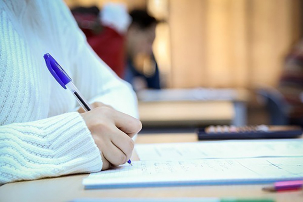 Dövlət qulluğu vəzifələri üzrə test imtahanında iştirak etmək üçün qeydiyyat davam edir