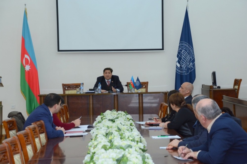 UNEC-də elmi tədqiqatların prioritetləri müzakirə edildi