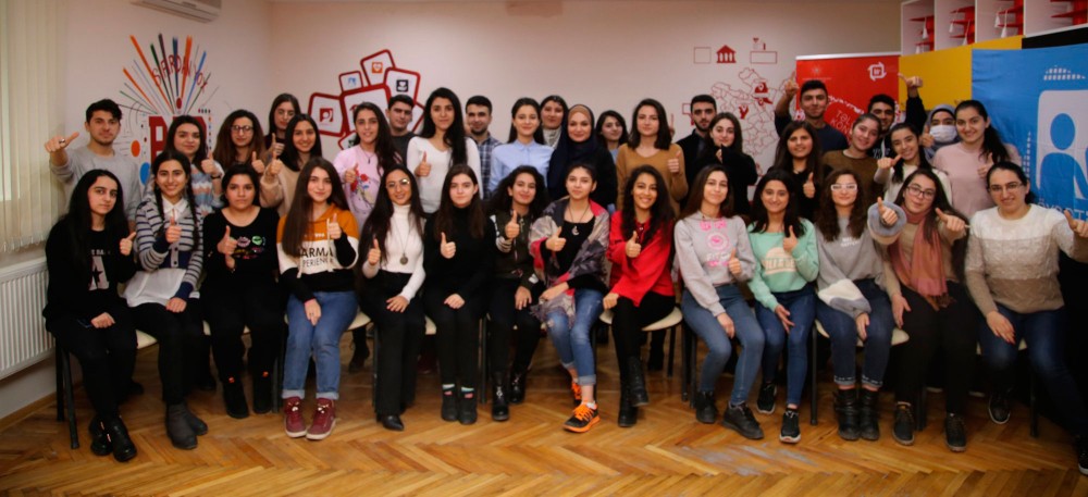 “Gəncliyin bir həftəsi”nin ikinci günü  