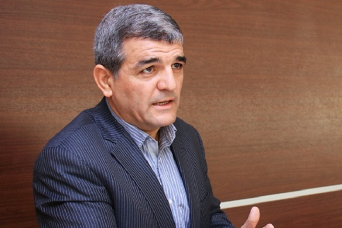 Qız tələbələr siqareti məhz moda olaraq istifadə edirlər - Deputatdan irad