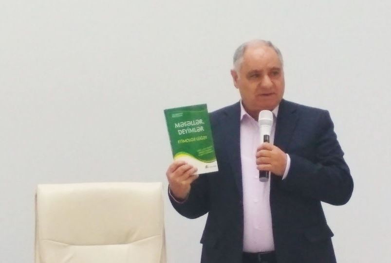 Mərkəzi Elmi Kitabxanada yeni kitabların təqdimatı oldu 