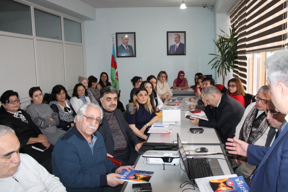 Dövlət İmtahan Mərkəzi müəllimlər üçün elmi-metodik seminarlar təşkil edib
