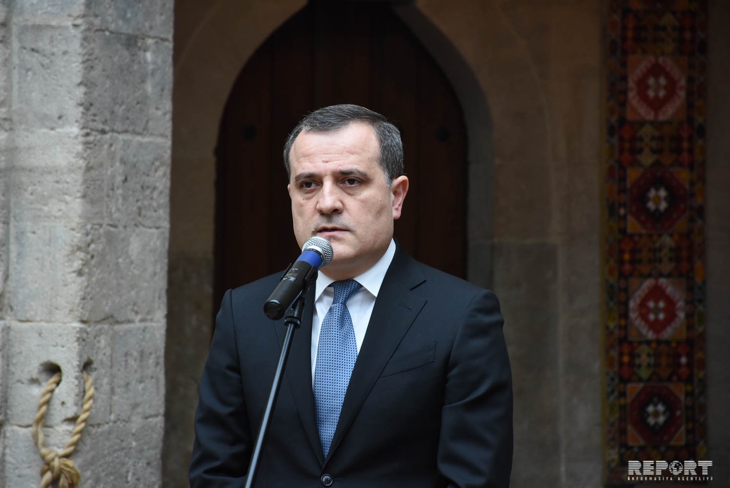 Azərbaycanda işləyən müəllimlərin sayı açıqlanıb