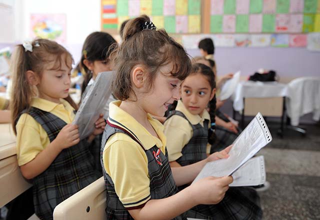 Qiymətləri aşağı olan uşaqla necə davranmalı?-Mütəxəssis məsləhəti