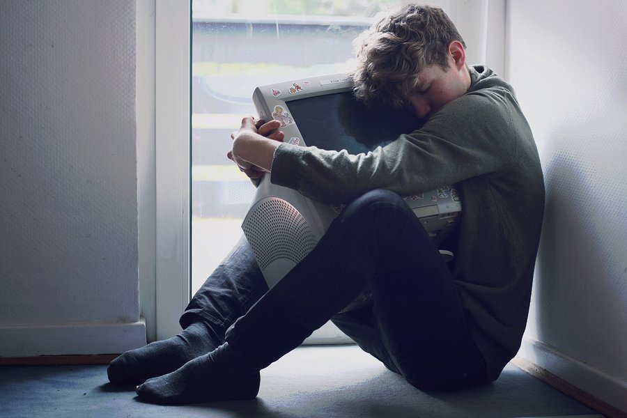 Virtual oyunlar şagirdlərə necə təsir edir? - Psixiatrdan SOS 