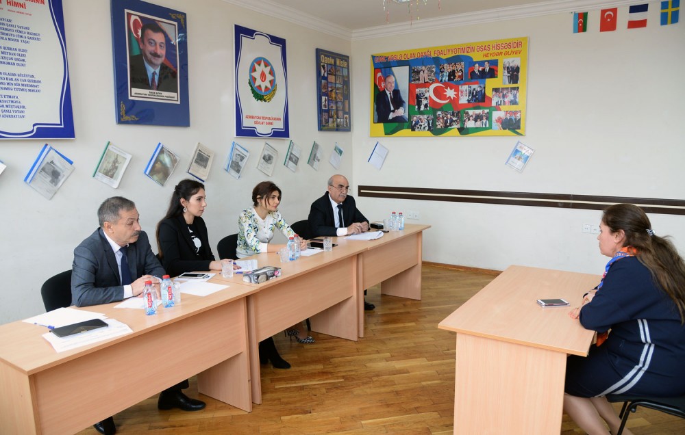 Üç rayon üzrə müəllim və valideynlərin müraciətləri dinlənilib